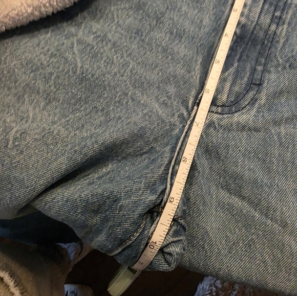 269. Wrangler Worldwide Wide Leg Raw Hem Jeans - Picture 4 of 8